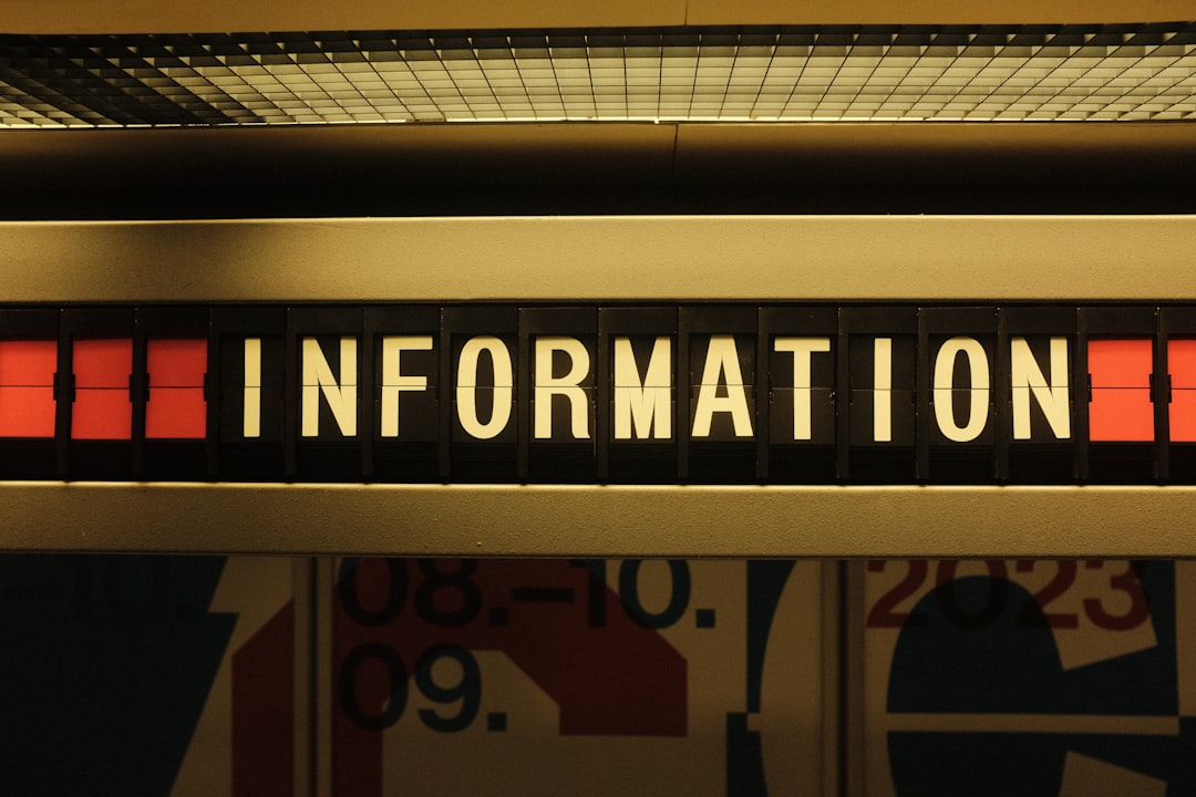 Revolutionizing Information Extraction with Web2BigTable: A Bi-Level Multi-Agent Approach